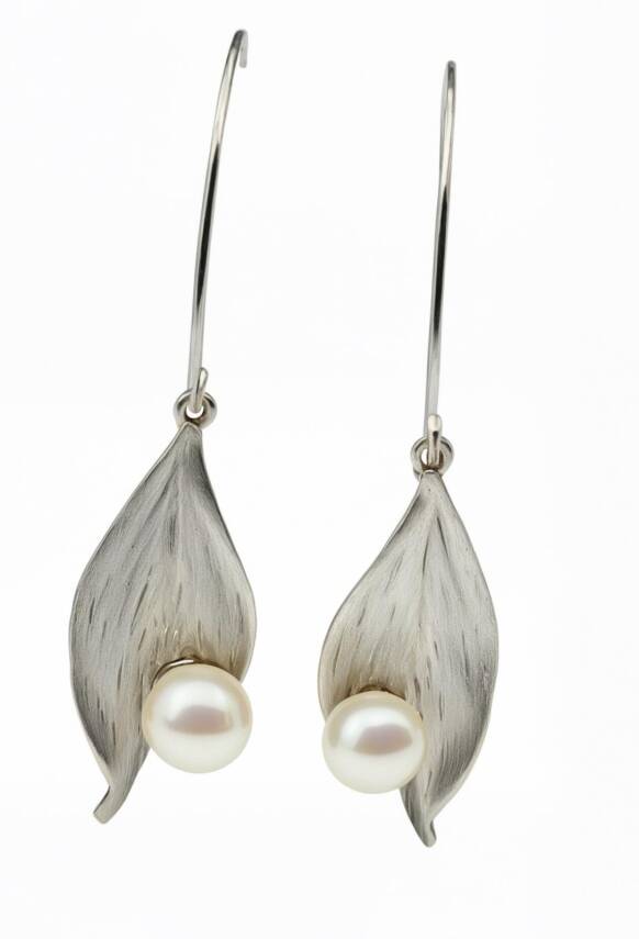 Pearl Yaprak Figürlü İncili Küpe - 1