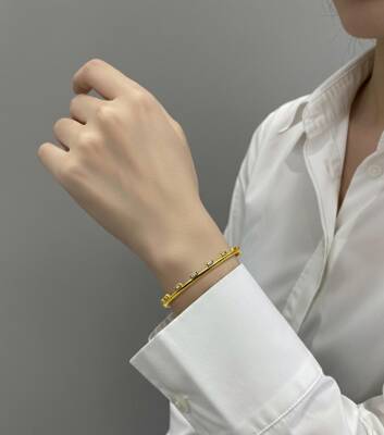 Wendy Taç Kelepçe - 